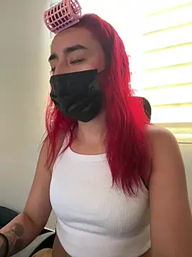 Juliethademon online show from July 22, 2026, 1:47 pm
