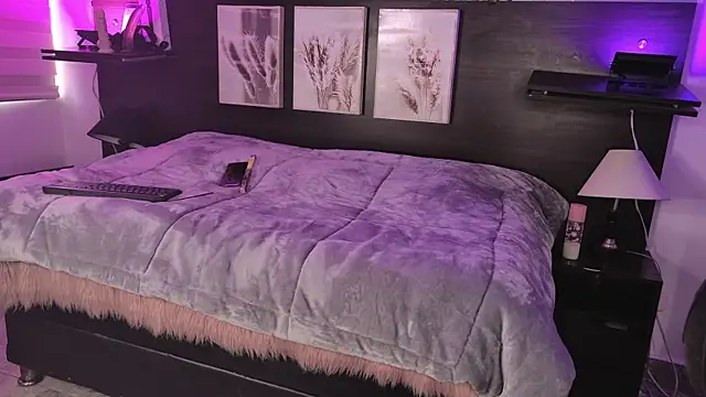 Zoe as  online show from July 2, 2026, 2:23 pm