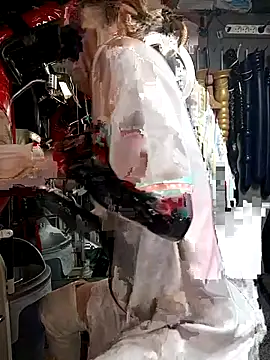 Snapshot of Caromimi18 chatting on September 23, 2025, 11:02 am Caromimi18 online show from September 23, 2025, 11:02 am