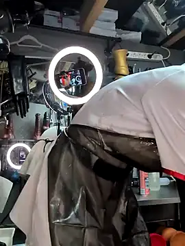 Snapshot of Caromimi18 chatting on October 28, 2025, 10:52 am Caromimi18 online show from October 28, 2025, 10:52 am