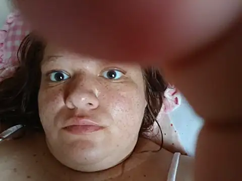 Snapshot of rubyviolet277 chatting on June 5, 2026, 10:15 pm rubyviolet277 online show from June 5, 2026, 10:15 pm