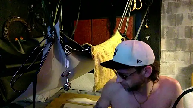 Snapshot of thierrybae chatting on June 30, 2026, 10:33 pm thierrybae online show from June 30, 2026, 10:33 pm