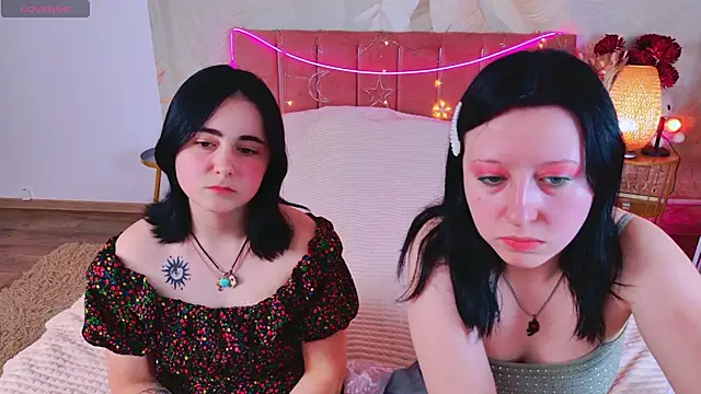RuthHalll online show from June 18, 2026, 10:09 am
