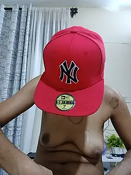 Snapshot of Soft_Hennessy chatting on June 16, 2026, 6:21 pm Soft Hennessy online show from June 16, 2026, 6:21 pm