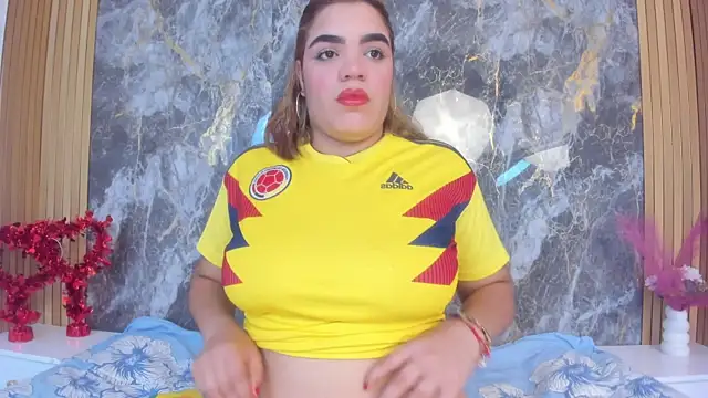 AMMY HONEY online show from June 19, 2026, 8:01 pm