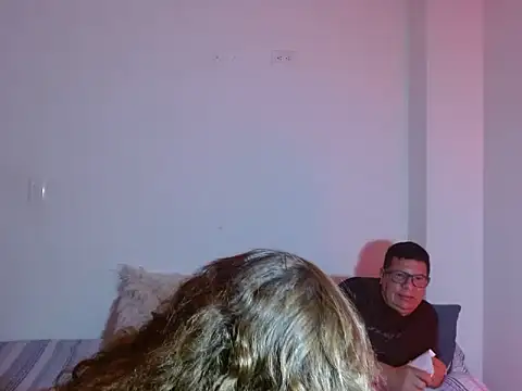 Chiquisexy1 online show from June 18, 2026, 9:19 pm