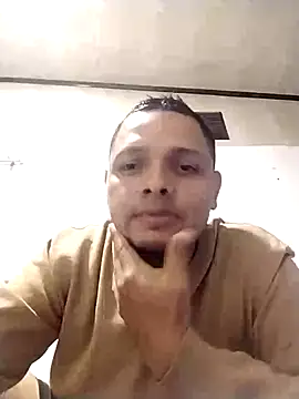 EnzoDesire online show from July 1, 2026, 7:43 am