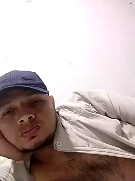 EnzoDesire online show from July 13, 2026, 8:17 am