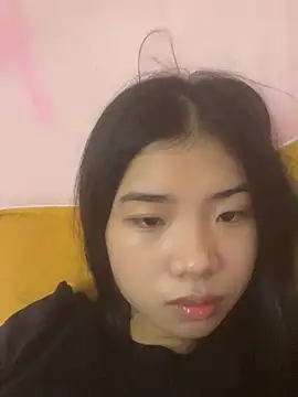 -Kempi- online show from July 25, 2026, 4:54 am