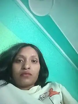 kajal jain00 online show from June 17, 2026, 9:01 am