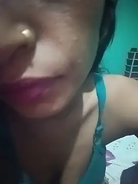kajal jain00 online show from June 21, 2026, 1:24 pm