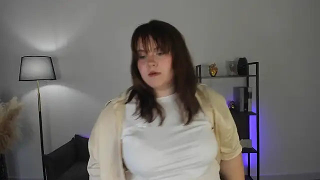 Mariaa Meow online show from June 6, 2026, 1:27 pm