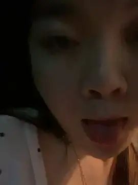 Snapshot of qianduoduo521 chatting on June 27, 2026, 5:18 pm qianduoduo521 online show from June 27, 2026, 5:18 pm