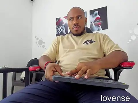 Snapshot of AlessandroHammed chatting on July 10, 2026, 2:41 pm AlessandroHammed online show from July 10, 2026, 2:41 pm