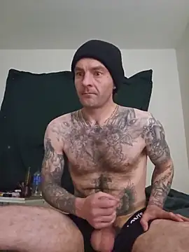 bigtattedcock online show from June 5, 2026, 6:52 am