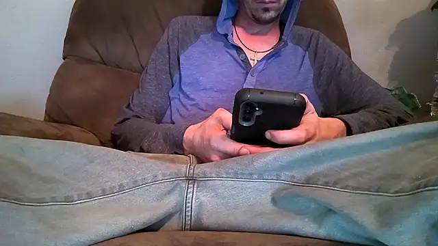 Snapshot of Mstrdstrctn7 chatting on December 30, 2024, 5:34 pm Mstrdstrctn7 online show from December 30, 2024, 5:34 pm