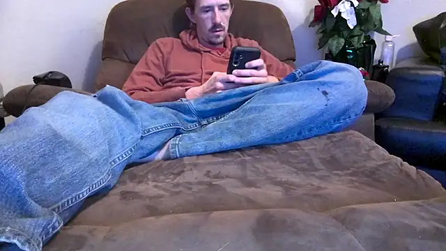 Snapshot of Mstrdstrctn7 chatting on January 2, 2025, 3:15 am Mstrdstrctn7 online show from January 2, 2025, 3:15 am