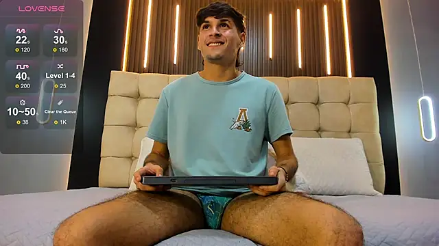 Snapshot of Zack23__ chatting on June 10, 2026, 2:56 am Zack23 online show from June 10, 2026, 2:56 am
