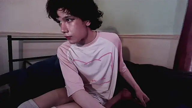 Straything online show from July 29, 2026, 7:12 pm