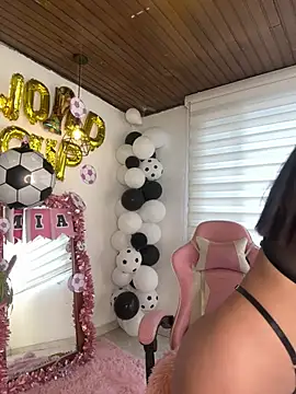 Snapshot of mia_zafirr chatting on June 19, 2026, 9:07 pm mia zafirr online show from June 19, 2026, 9:07 pm