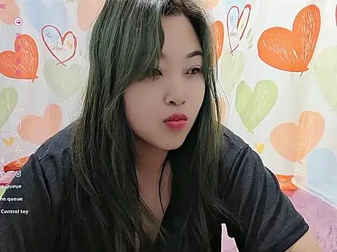 xiaoxi-88 online show from June 12, 2026, 12:04 pm