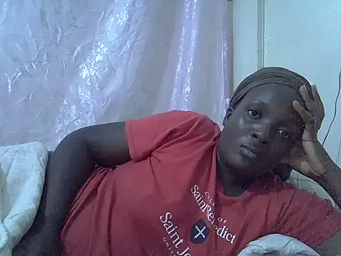 Hot-Zelinda online show from July 13, 2026, 7:05 pm