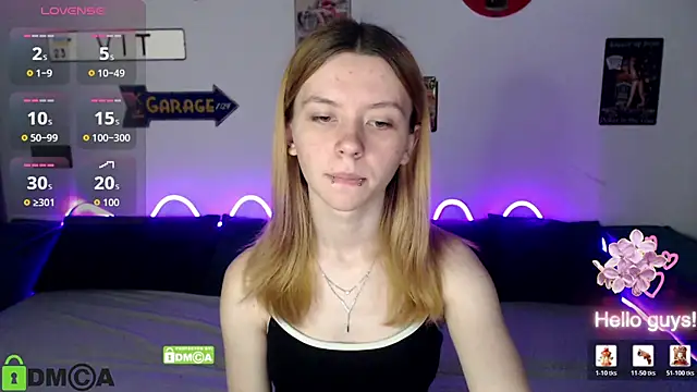 Snapshot of CarolInWonderland chatting on July 18, 2026, 6:39 am CarolInWonderland online show from July 18, 2026, 6:39 am
