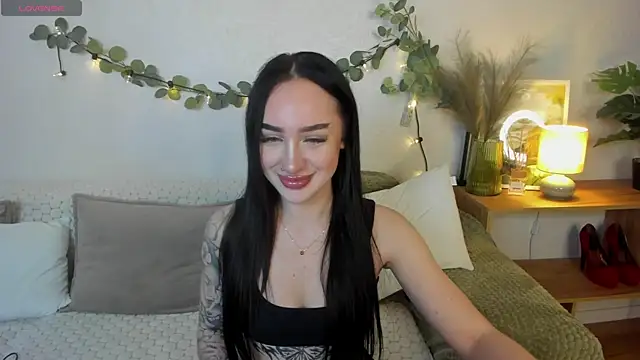 MayaGlamour online show from June 16, 2026, 6:27 am