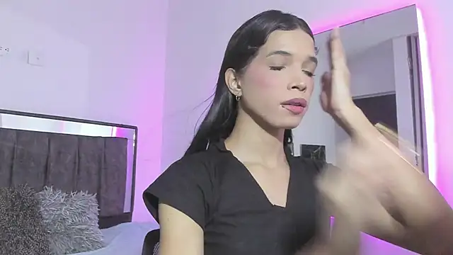 Snapshot of AlissonMoret chatting on July 8, 2026, 11:31 pm AlissonMoret online show from July 8, 2026, 11:31 pm