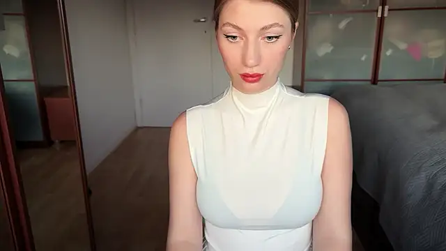 evelene online show from June 29, 2026, 7:58 pm