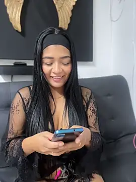 pocahontas6969 online show from June 17, 2026, 3:02 pm