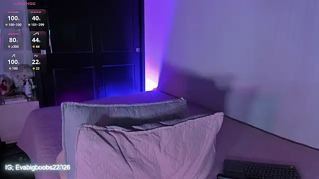 EvaBigBoobs online show from July 13, 2026, 10:29 am