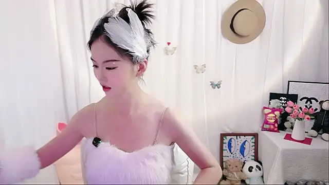 Ella-008 online show from June 15, 2026, 5:31 am