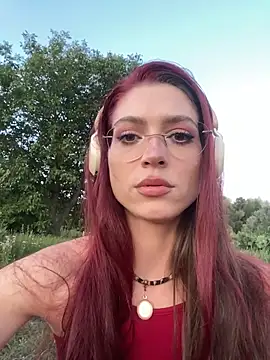 Snapshot of Marseline32 chatting on July 30, 2026, 5:45 pm Marseline32 online show from July 30, 2026, 5:45 pm