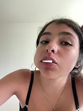 LINDA-0123 online show from July 26, 2026, 5:09 pm