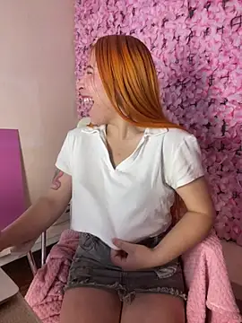 Snapshot of Lindsay_Arygame chatting on July 16, 2026, 8:31 am Lindsay Arygame online show from July 16, 2026, 8:31 am