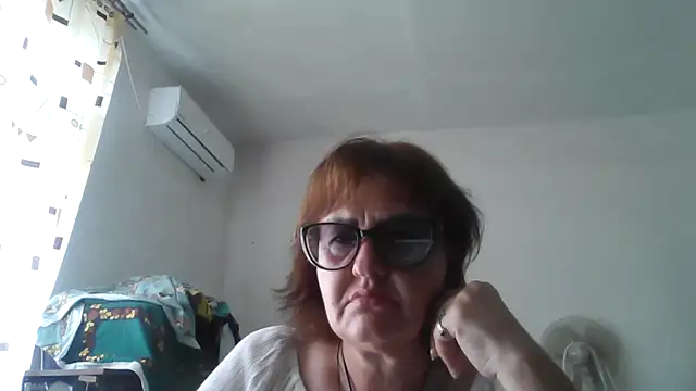 Snapshot of ErikaXShine chatting on June 30, 2026, 11:33 am ErikaXShine online show from June 30, 2026, 11:33 am