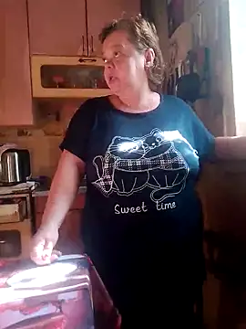 Snapshot of oksana72 chatting on September 19, 2025, 6:15 am oksana72 online show from September 19, 2025, 6:15 am