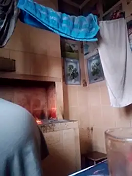 Snapshot of oksana72 chatting on February 17, 2026, 7:27 am oksana72 online show from February 17, 2026, 7:27 am