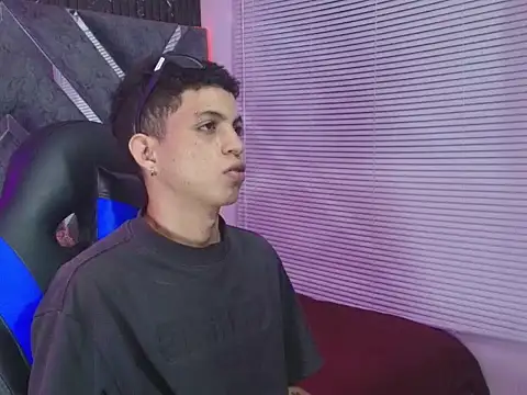 cameron lux77 online show from July 6, 2026, 3:36 am