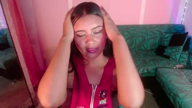 Snapshot of sweet_susy222 chatting on August 1, 2026, 3:17 am sweet susy222 online show from August 1, 2026, 3:17 am