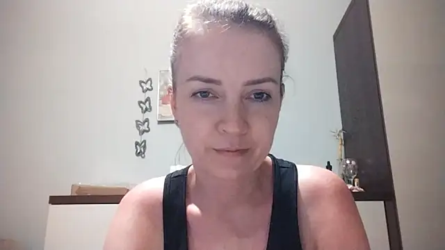 JenniferAlone online show from June 21, 2026, 8:44 pm