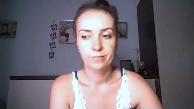 JenniferAlone online show from June 30, 2026, 8:21 pm