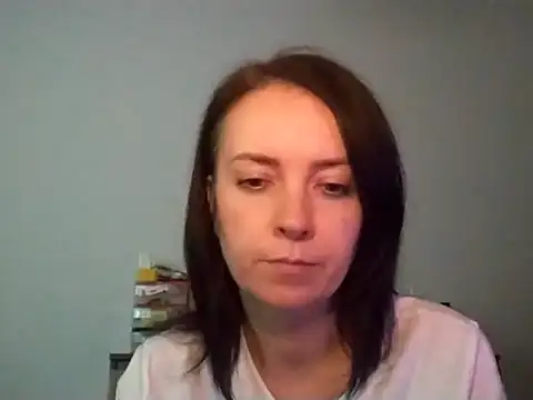 JenniferAlone online show from July 6, 2026, 9:06 pm