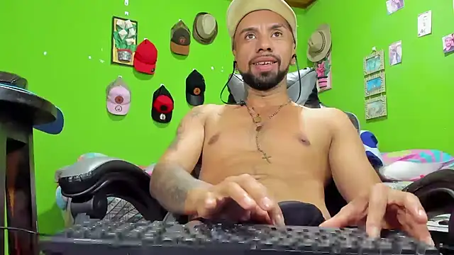 Snapshot of Arian_Pervert chatting on November 6, 2025, 11:22 am Arian Pervert online show from November 6, 2025, 11:22 am