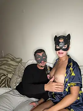 TheVelvetCouple online show from July 7, 2026, 9:52 pm
