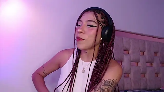 LAILA GOMEZ1 online show from July 1, 2026, 2:46 am