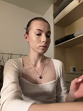 Snapshot of AlisaRussel chatting on June 21, 2026, 4:31 pm AlisaRussel online show from June 21, 2026, 4:31 pm