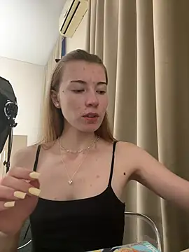 Snapshot of AlisaRussel chatting on August 3, 2026, 4:55 pm AlisaRussel online show from August 3, 2026, 4:55 pm