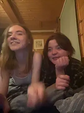 ZeldaSayre  online show from June 25, 2026, 9:41 pm